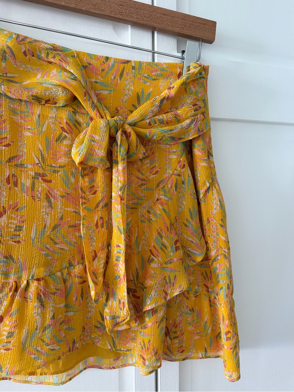 Sezane Silk Metallic Floral Mini Skirt Yellow Tie Front size FR 40/ US 6-8 - Picture 4 of 14
